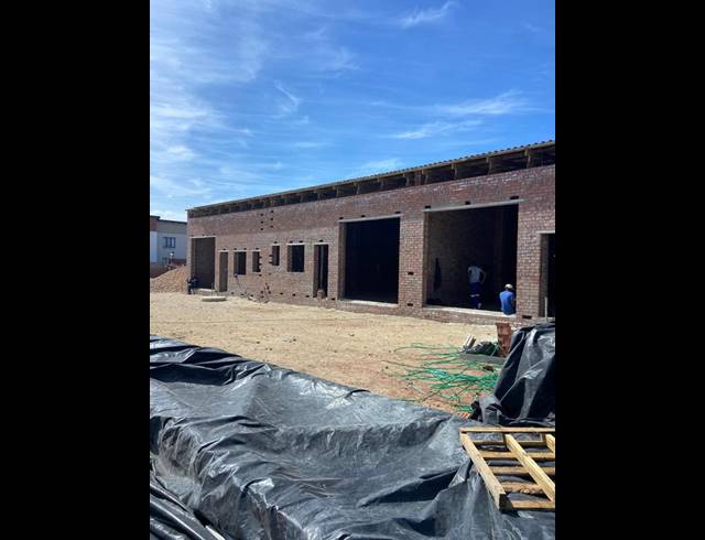 BUSINESS PROPERTY TO RENT IN FAIRVIEW